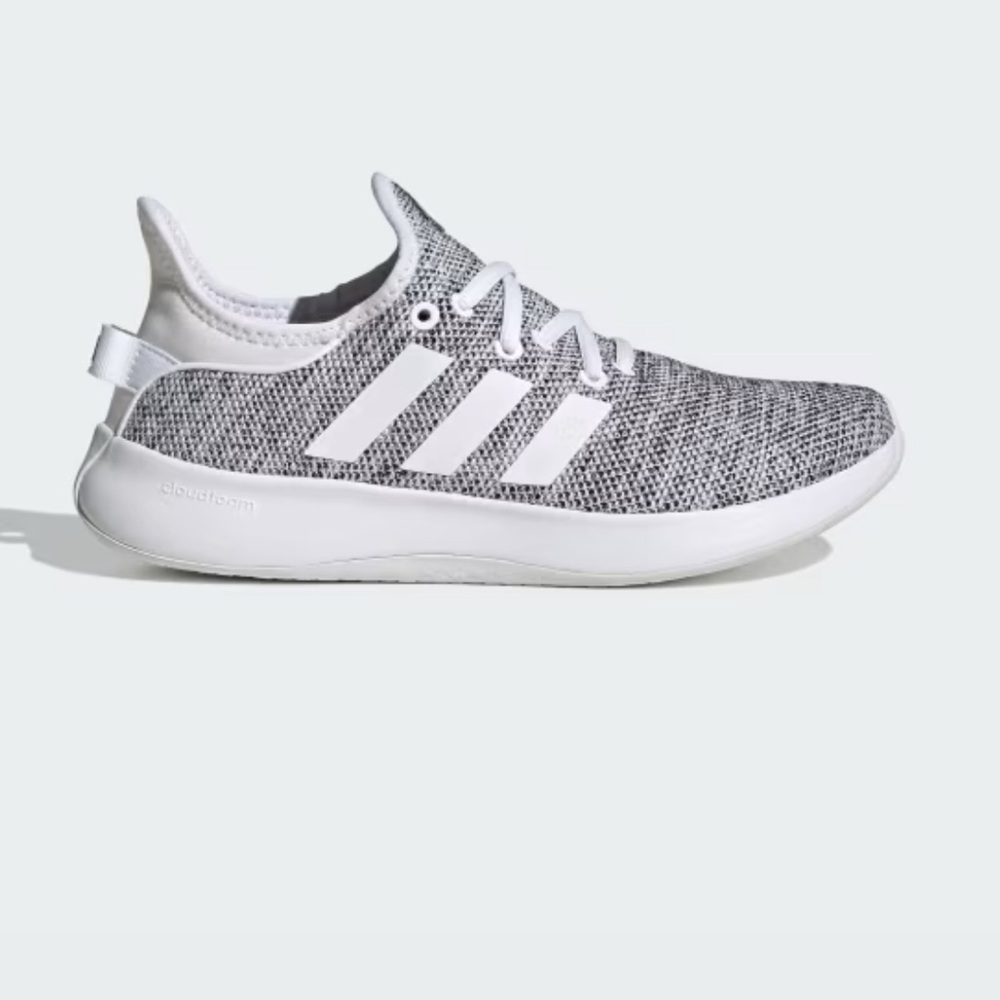 NWOB adidas cloud foam sneaker